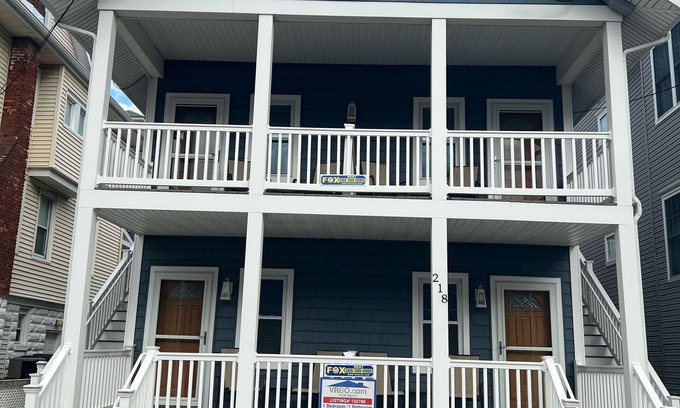 North End Condo | 2 MINUTE WALK TO BEACH IN BEAUTIFUL OCEAN CITY-FEET TO THE BEACH
