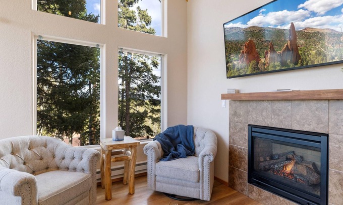 Woodland Park House | 2 Mountain Homes Side by Side -Hot Tub!