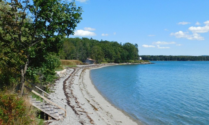 Trenton House | 2 of everything! kitchen, living, bathroom on separate floors