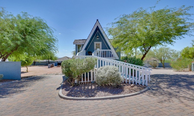 Apache Junction House | 2 Pet Friendly Homes, Patios & Balconies, Next to Tonto Nat Forest & Trails