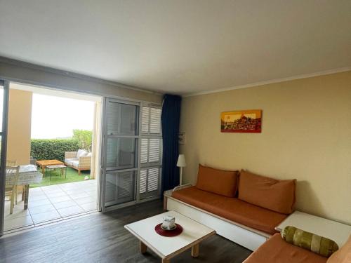 Cap Esterel Apartment | 2 pièces en rez-de-jardin avec vue mer, piscine et parking à Saint-Raphaël - FR-1-504-567