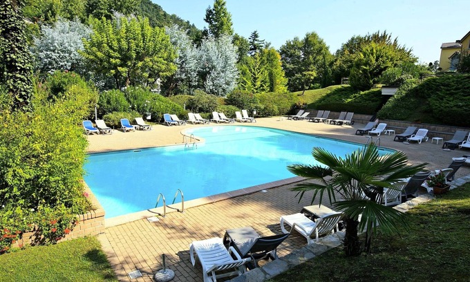 Susello Apartment | 2-room corner apartment in a residence with approx. 8 ha. large park and pool