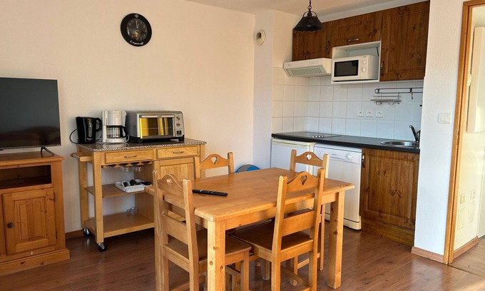 Peyragudes Apartment | 2-room in Peyragudes, shuttle, ski-back, 4 pers, balcony, spa access, WIFI optional