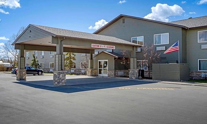 Pinedale Hotel | 2-Star Hotel ∙ Best Western Pinedale Inn
