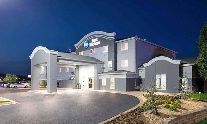 Tahlequah Hotel | 2-Star Hotel ∙ Best Western NSU Inn