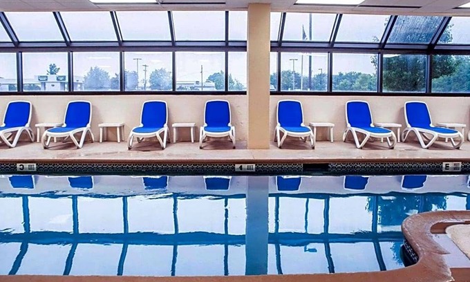 Watertown Hotel | 2-Star Hotel ∙ Comfort Inn & Suites Watertown