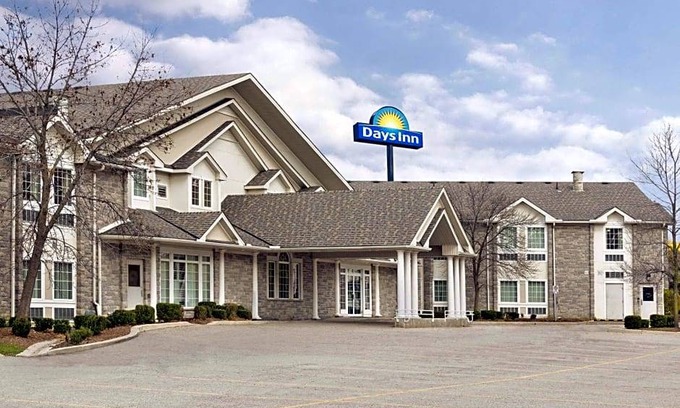 Guelph Hotel | 2-Star Hotel ∙ Days Inn by Wyndham Guelph