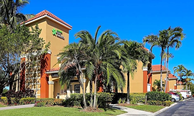Boca Raton Hotel | 2-Star Hotel ∙ Extended Stay America Suites - Boca Raton - Commerce