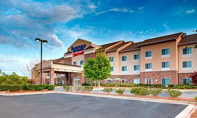 Gunter Afs Hotel | 2-Star Hotel ∙ Fairfield Inn & Suites by Marriott Montgomery EastChase Pkwy