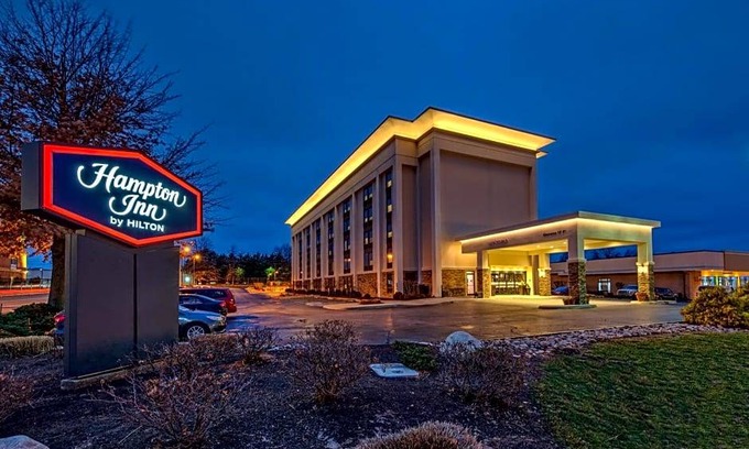 Charlottesville Hotel | 2-Star Hotel ∙ Hampton Inn Charlottesville