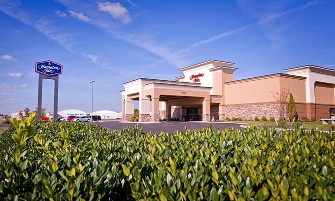 Evansville Hotel | 2-Star Hotel ∙ Hampton Inn Evansville Airport