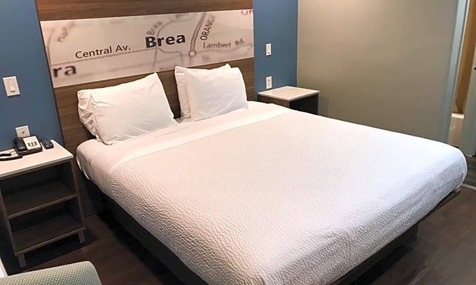 Brea Hotel | 2-Star Hotel ∙ Hyland Motel Brea