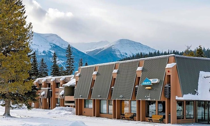 Jasper Hotel | 2-Star Hotel ∙ Marmot Lodge Jasper