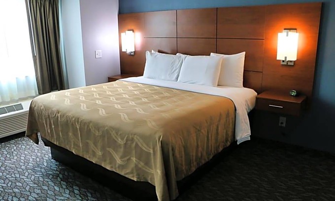 Calcium Hotel | 2-Star Hotel ∙ Quality Inn & Suites Watertown Fort Drum