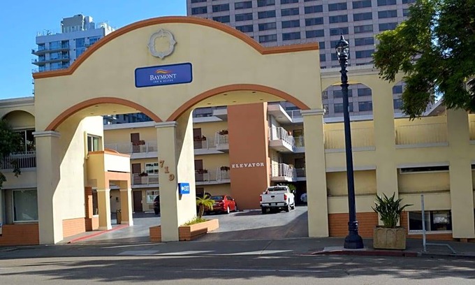 Cortez Hill Hotel | 2-Star Hotel ∙ Baymont by Wyndham San Diego Downtown