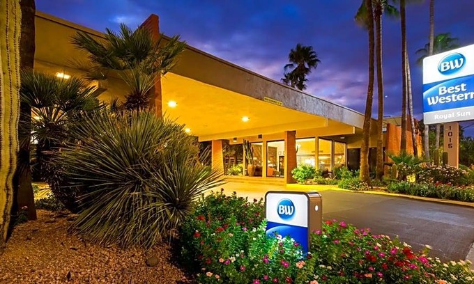 Dunbar Spring Hotel | 2-Star Hotel ∙ Best Western Royal Sun Inn & Suites