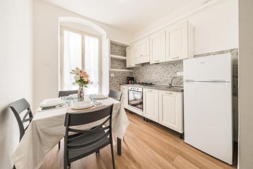 La Spezia Apartment | 20 minuti a piedi dalla stazione CENTRALE