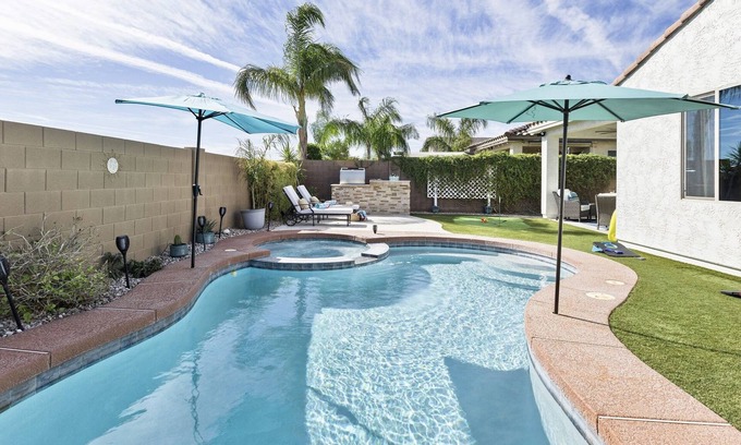 Peoria House | 20% OFF Listed Summer Rates! Great Neighborhood, Heated Pool &Spa, Putting Area!