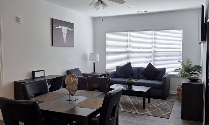 Orange Park Apartment | 20% Off The Jax Luxe Pad