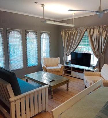 Greater Johannesburg Metropolitan Area Apartment | 20 On Plover - Private Cottage