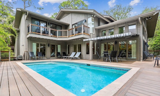 Oceanside House | 20 Red Cardinal ~ Private 2nd Row Ocean Home Next to Sea Pines Beach Club!