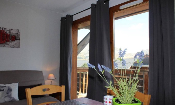 Saint-Etienne-en-Devoluy Apartment | 200m from resort center, 5th floor, view mountain, balcony, tv, ski locker, 31m², Superdévoluy
