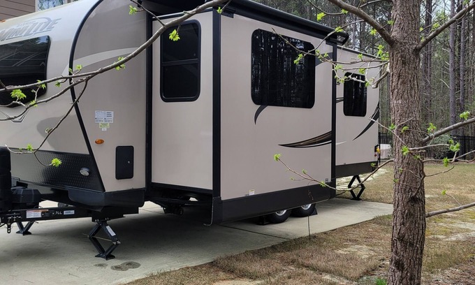 DeKalb County House | 2020 travel trailor which we deliver to surounding campgrounds, speedways ect..