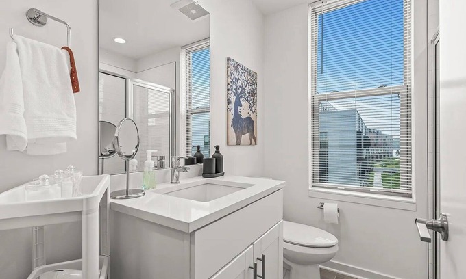 Olde Richmond House | 2024 Charming 3-bedroom townhome with AC, WiFi in fabulous Philadelphia