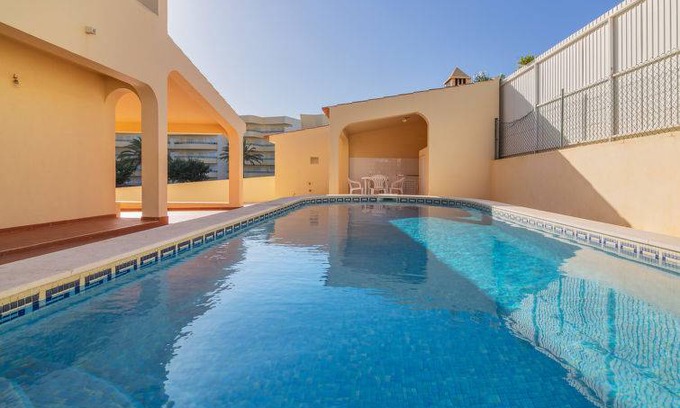 Castelo House | 204 m² House ∙ 4 bedrooms ∙ 8 guests