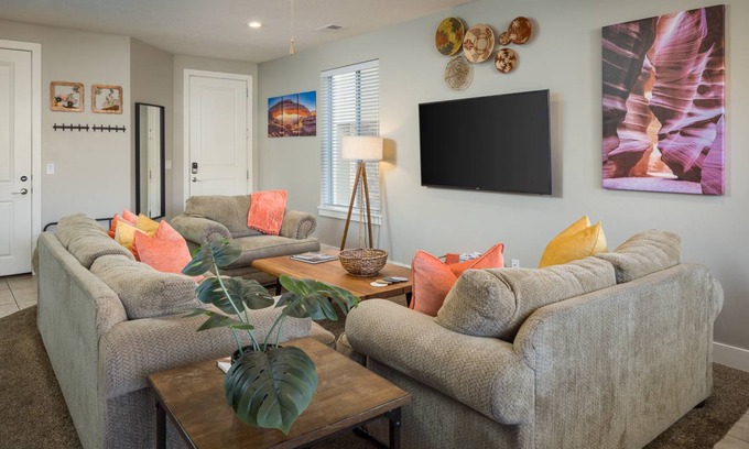 Moab House | 204 m² House ∙ 4 bedrooms ∙ 14 guests