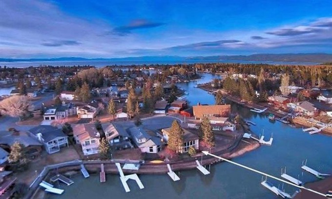 Tahoe Keys House | 2074 Traverse Court