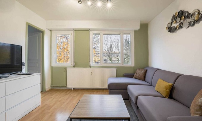 Patrotte Metz-Nord Apartment | 21. Le Jerry, bright - 4pers' - Streaming - Parking