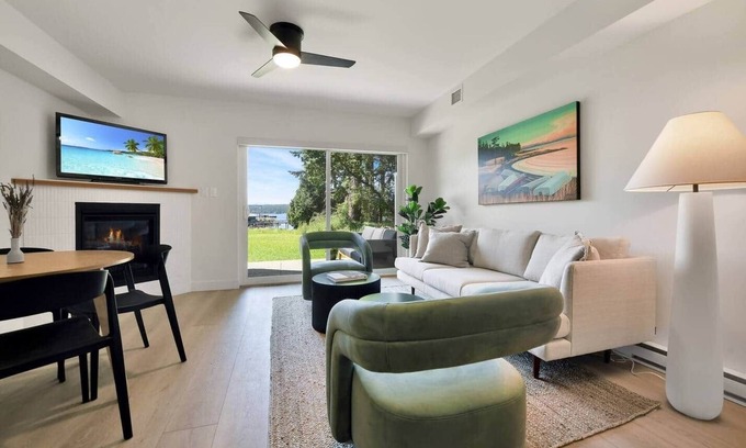 Hornby Island Apartment | #213 Chinook Hornby Island Resort