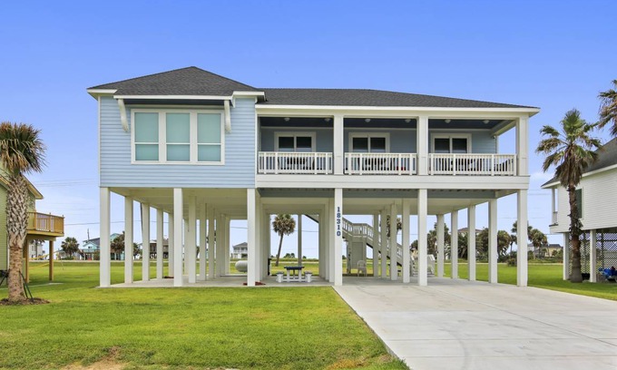 Indian Beach House | 218 m² House ∙ 4 bedrooms ∙ 12 guests