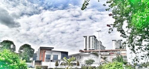 Tabuan Jaya House | 23Loft Kuching