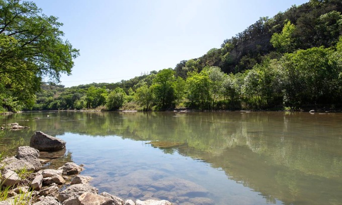 New Braunfels Apartment | 240 m² Apartment ∙ 6 bedrooms ∙ 14 guests