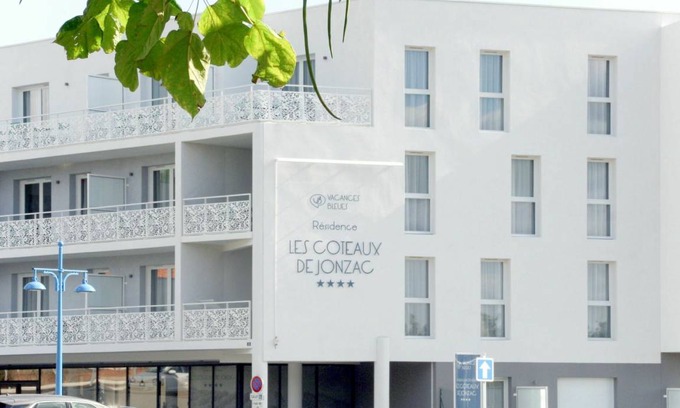 Jonzac Apartment | 25 m² Apartment ∙ 1 bedroom ∙ 2 guests