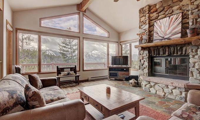 Dunkin Hill House | 2542 Boreas Pass (Private Home With Hot Tub)