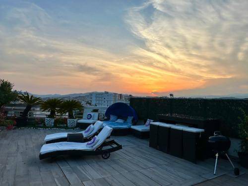 California - Pezou Apartment | 263 m² Apartment ∙ 5 bedrooms ∙ 14 guests