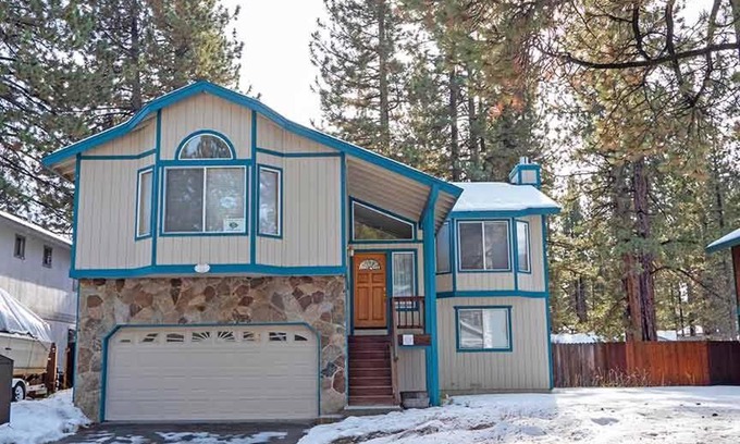 Highland Woods House | 2773 Springwood Drive home