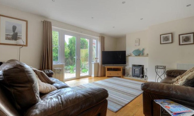 Lyme Regis House | 2a St Georges Hill