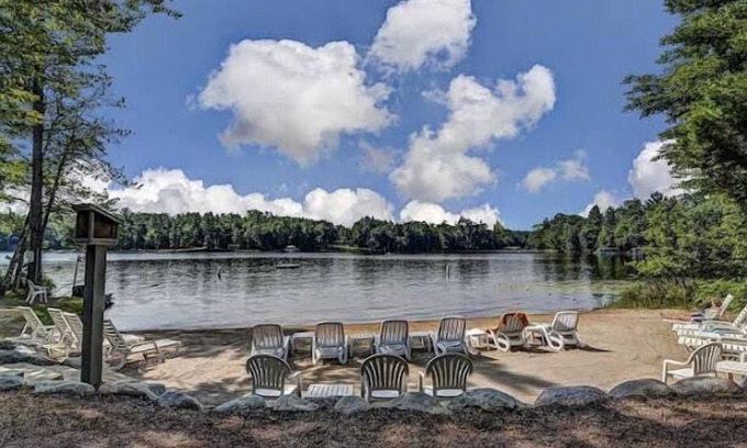 Eagle River Condo | 2Bed, 2Bath on Eagle River Chain of Lakes, Boat Slip Included