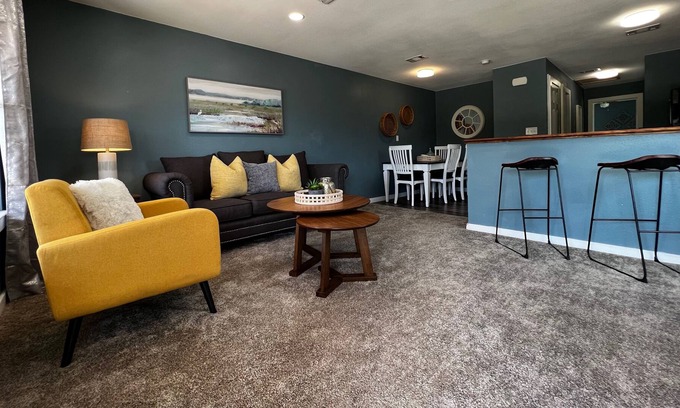 Powderly Apartment | 2BR/2BA Apt, near Paris, Pat Mayse Lake, 10 min from Choctaw Casino in Grant OK