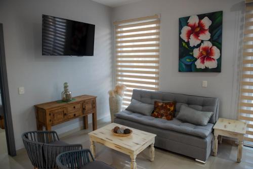 Ferrocarrilera Apartment | 2br/2ba Condo 1 block to ocean! - Unit 3
