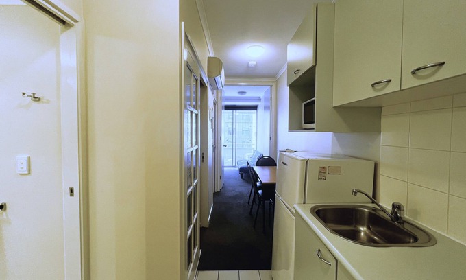 Carlton South Apartment | 2BR Apartment | Free Wi-Fi | Heart of Melbourne CBD