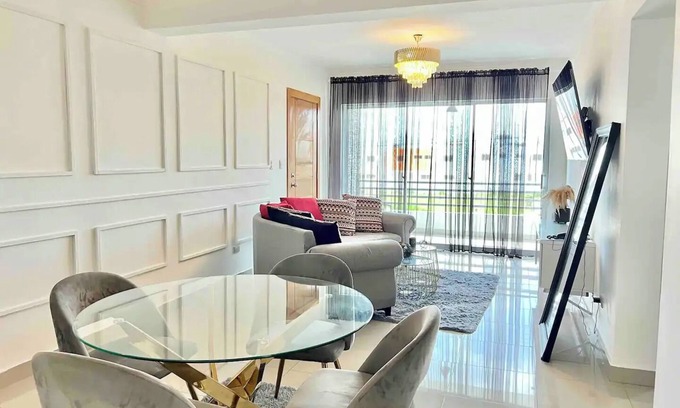 La Romana Apartment | 2br,close to Playa Caleta, Romana Airport & Chavon