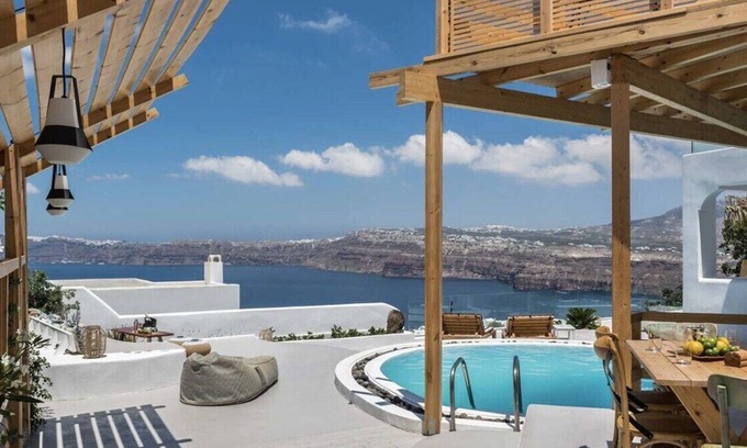 Akrotiri Villa | 2BR Gold Suite with Caldera View & Hot Tub