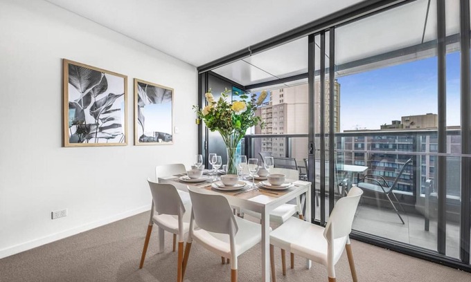 Brisbane Central Business District Apartment | 2BR Luxury Skytower -CBD -Pool -Gym -Netflix