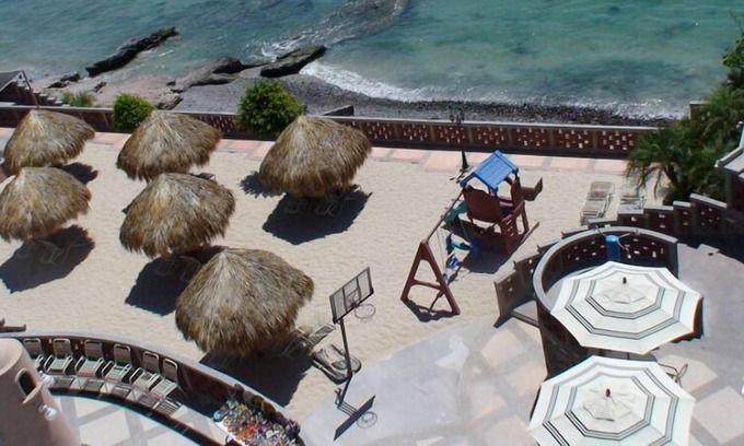 Villas California Resort | 2BR Oceanside Resort w/ WiFi & Pool & 5 Min. to Beach