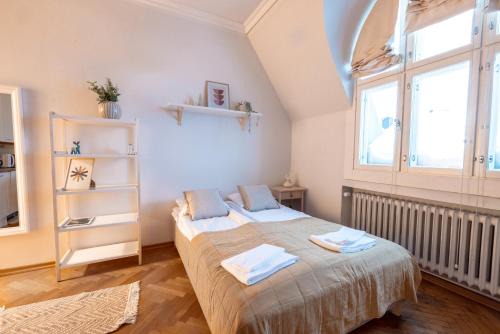 Punavuori Apartment | 2ndhomes Compact Top Floor Studio in Erottaja